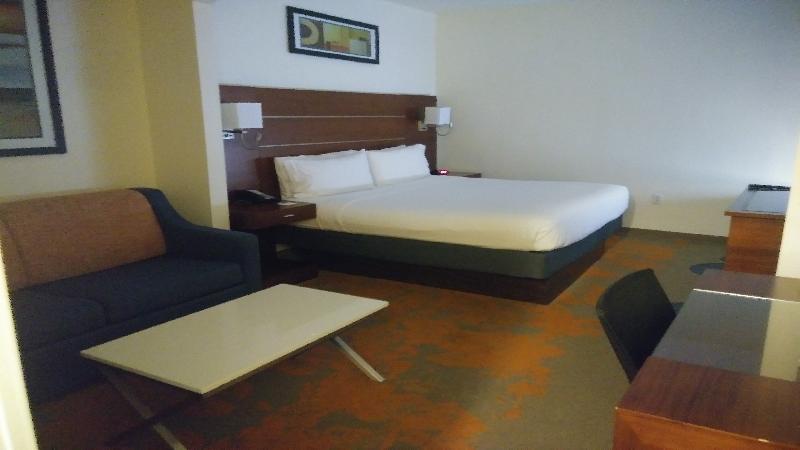 Holiday Express & - Park Central Northeast By Ihg Dallas