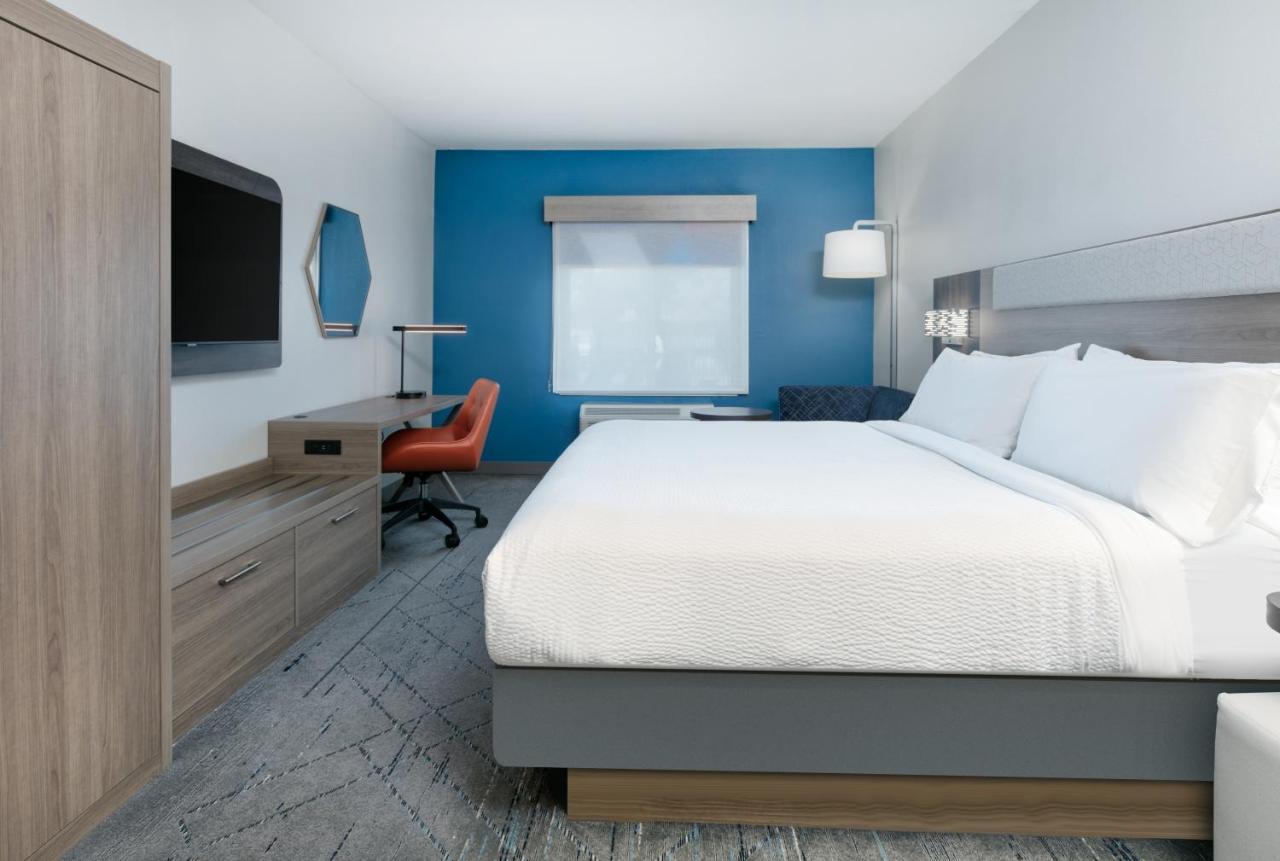 Holiday Express & - Park Central Northeast By Ihg