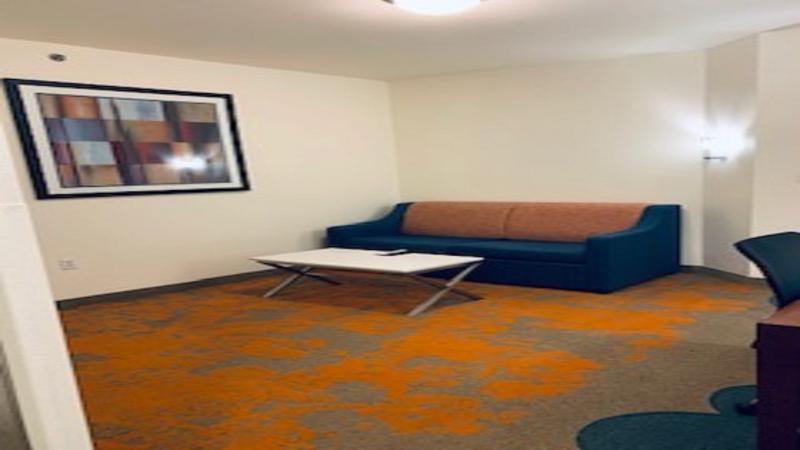 Hotel Holiday Express & - Park Central Northeast By Ihg